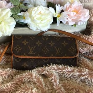 Authentic Loui Vuitton Pochette Twin Pm